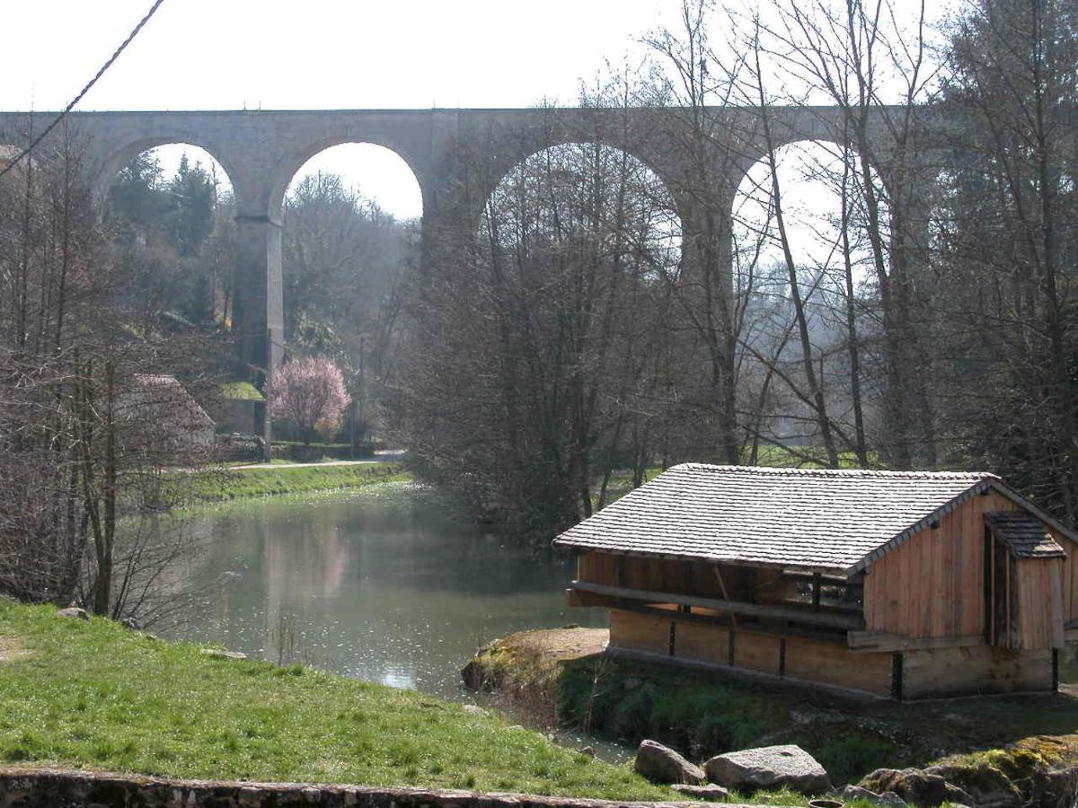 La Maisonette Du Bateau Lavoir Semur-en-Auxois Bagian luar foto