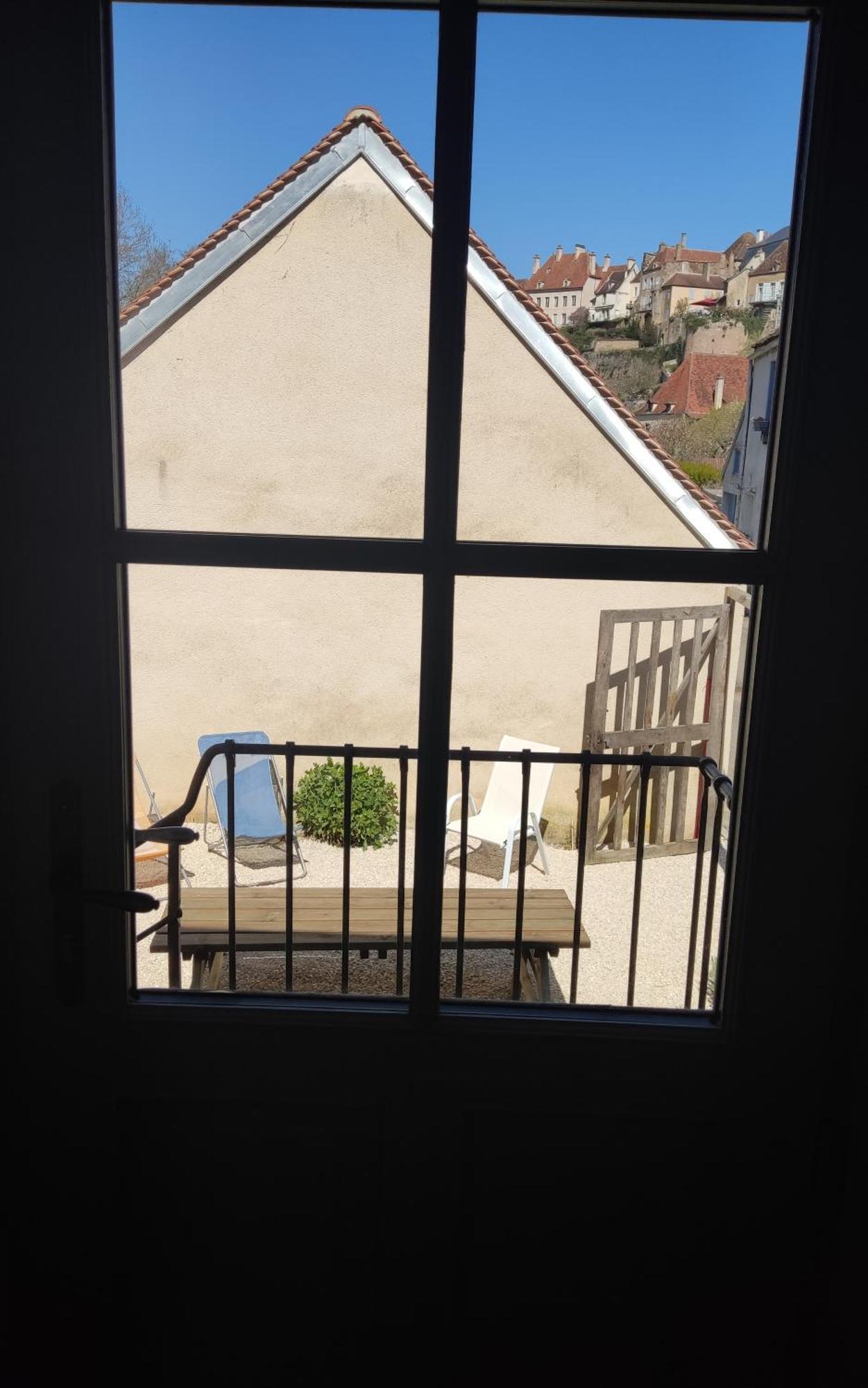 La Maisonette Du Bateau Lavoir Semur-en-Auxois Bagian luar foto